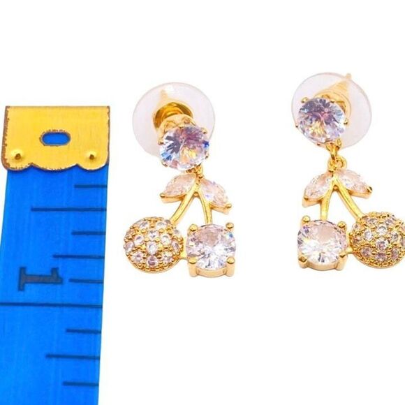 Gold crystal cherry dangle earrings - Picture 4 of 4